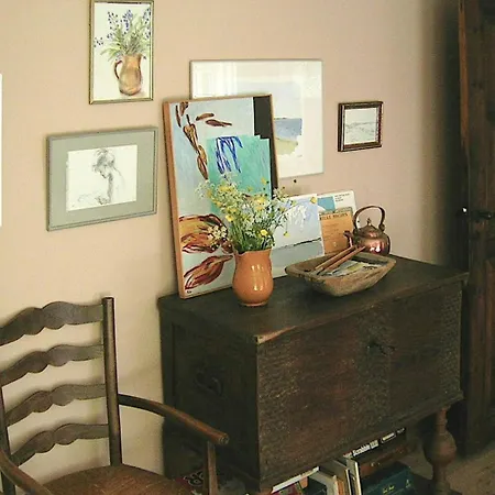 Charming Family House In Scenic *