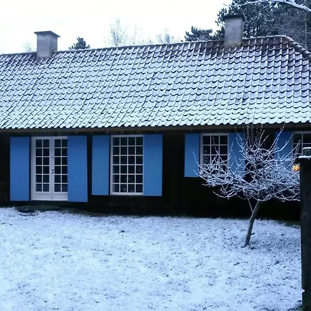 Charming Family House In Scenic *